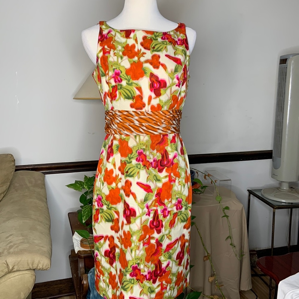 Taylor Dress size 8 Sleeveless fall colors knee length Orange pink green